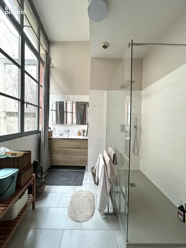 Bel appartement T4 avec ascenseur. - photo 7