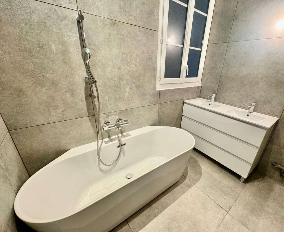 Appartement à HYERES