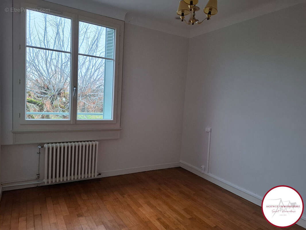 Maison à SAINT-AMAND-MONTROND