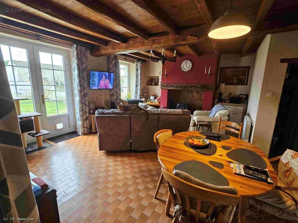 Maison à VILLEFAGNAN