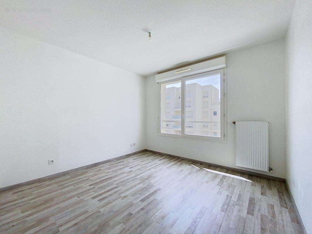 Appartement - 1 Chambre - box fermé en sous sol - Proche toutes commodités - photo 18