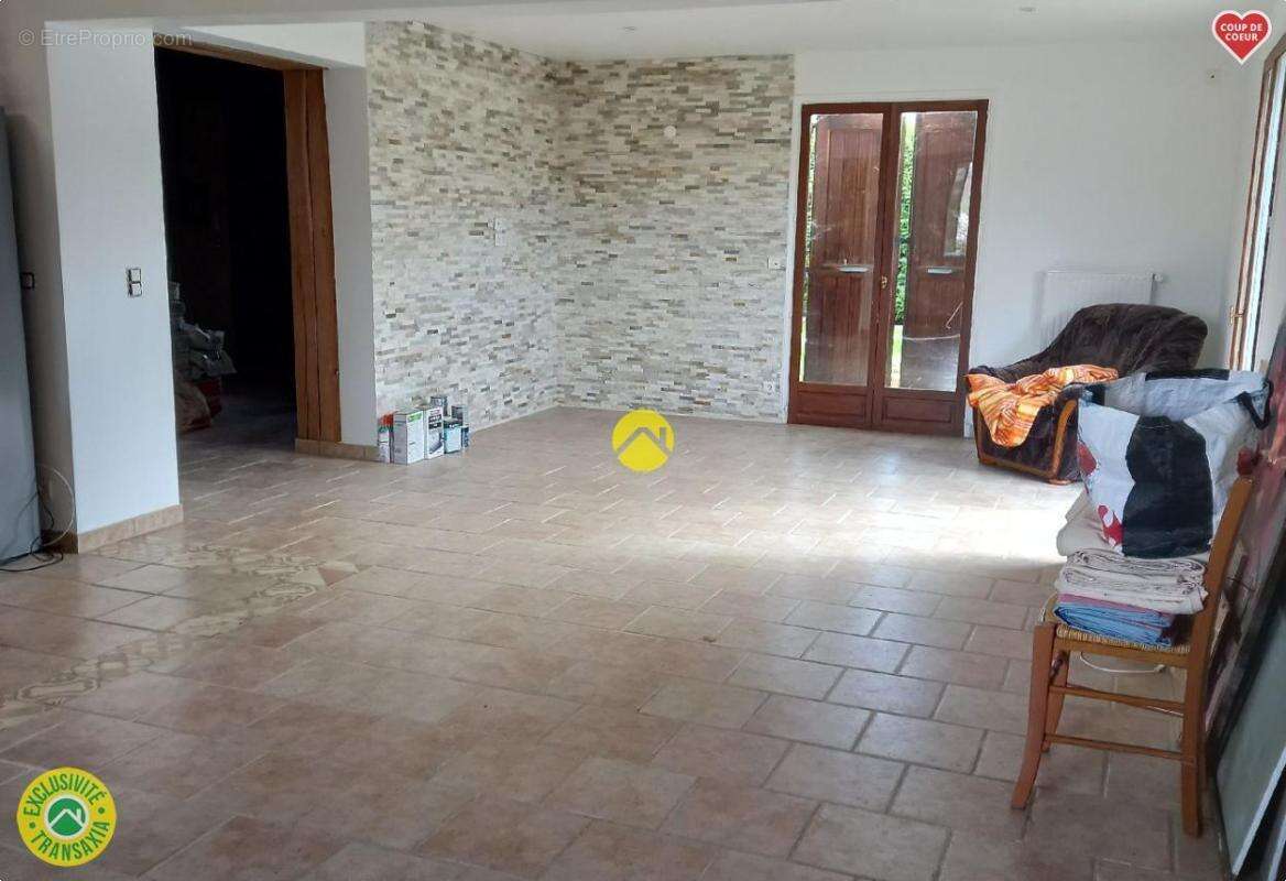 Maison à MASSIAC