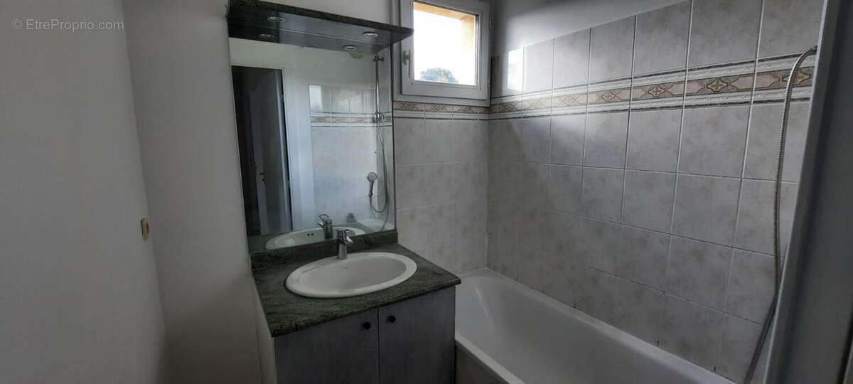 Appartement à MARSEILLE-9E