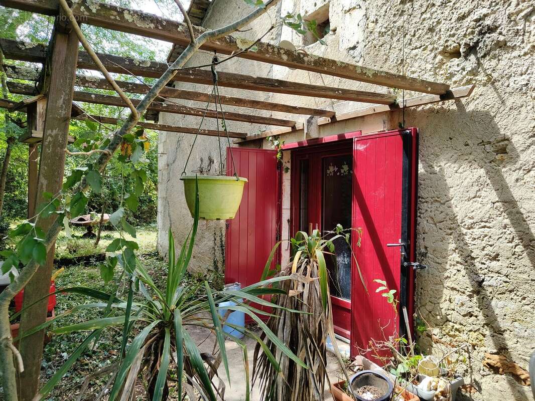 Propriété de caractère à réinventer au cœur de la nature - photo 12
