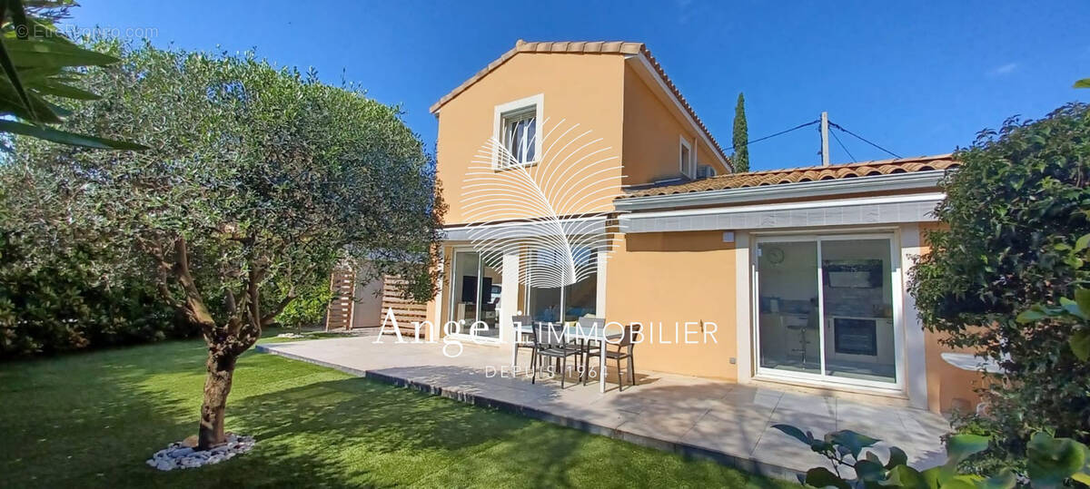 Maison à FREJUS