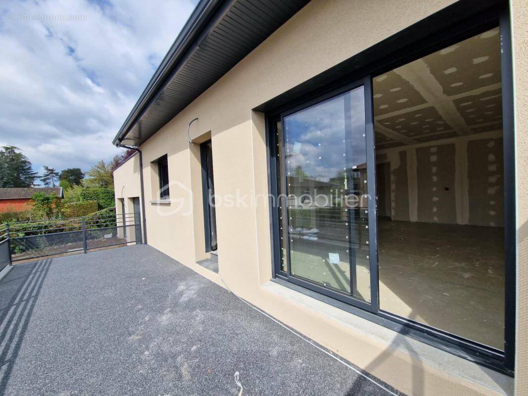 Maison à LA TOUR-DU-PIN