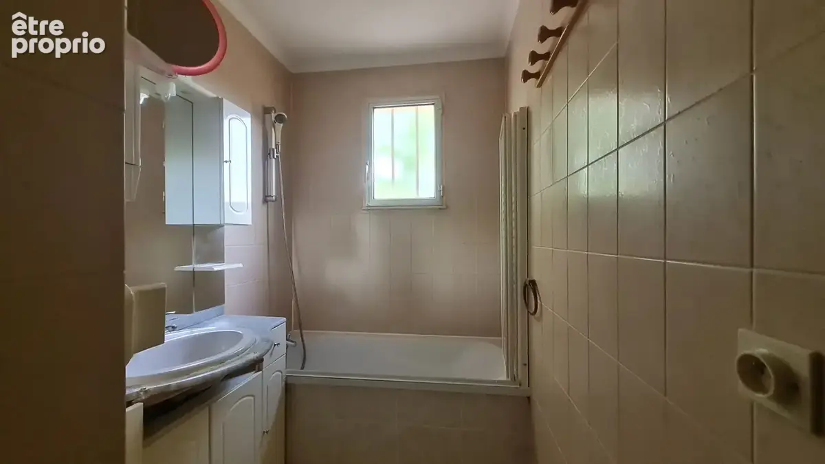 MAINTENON - PIERRES - Maison de plain-pied de 88 m² - photo 6