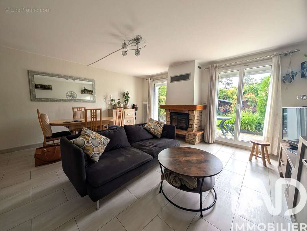 Photo 2 - Maison à EMERAINVILLE
