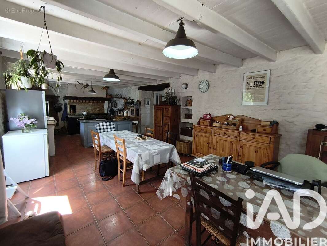 Maison 300 m² à Beaussais  - photo 7