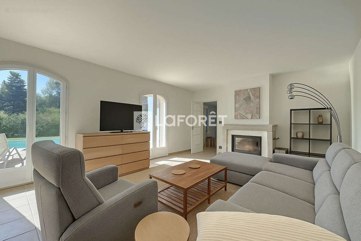 Maison à LA FOUILLOUSE