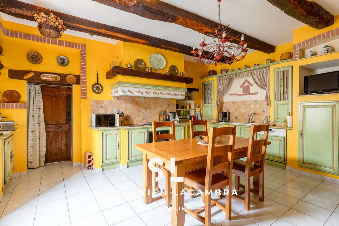 Maison à SAINTE-GEMME
