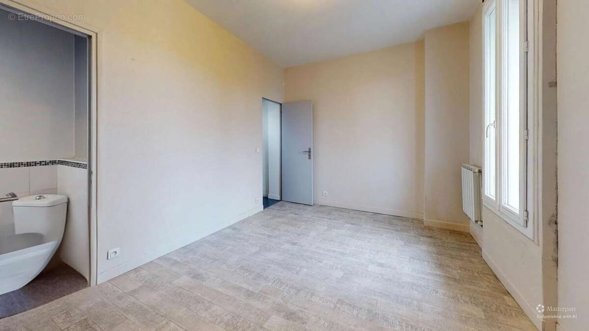 Maison à LE MESNIL-SAINT-DENIS