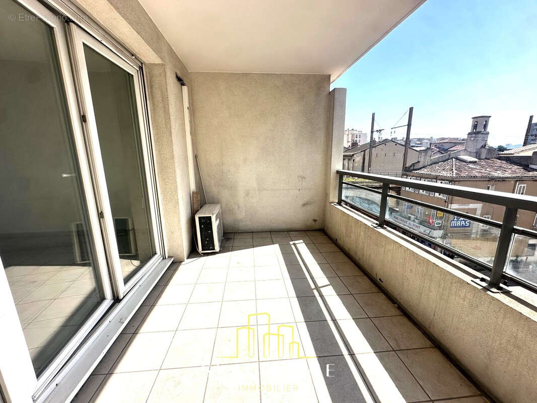 Appartement à MARSEILLE-10E