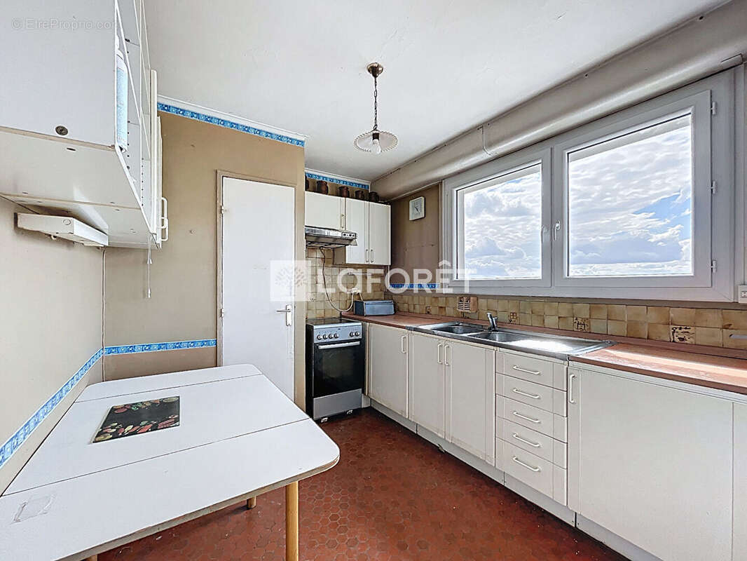 Appartement à RILLIEUX-LA-PAPE