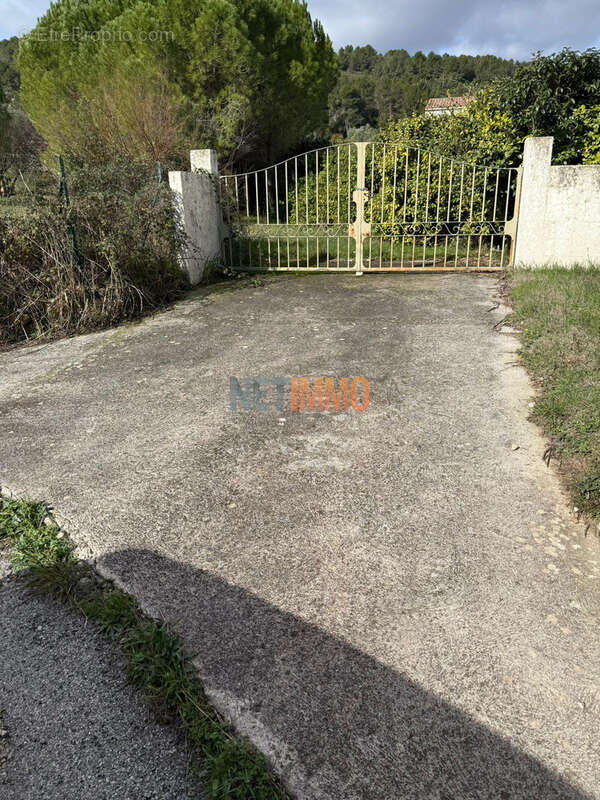 Terrain constructible Clermont l'Hérault - photo 2