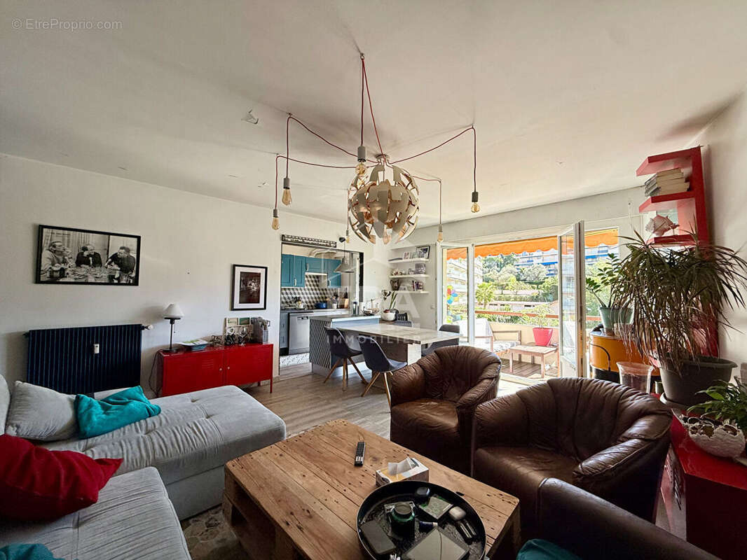 Appartement à LE CANNET