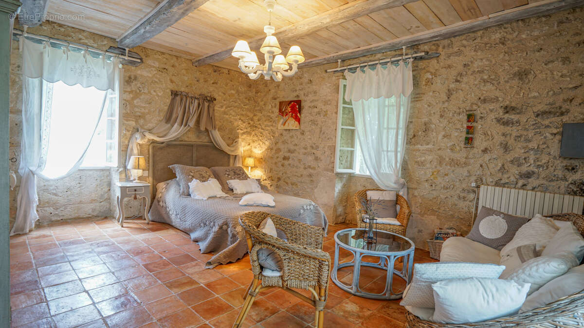 Maison à TOUFFAILLES