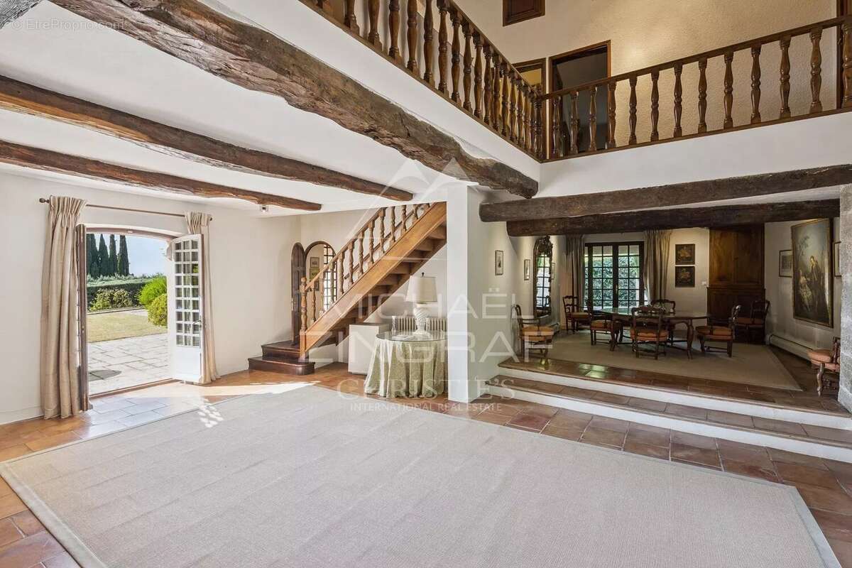 Maison à AUPS