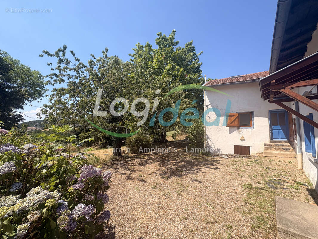 Maison de campagne à fort potentiel - Saint-Cyr-de-Valorges - photo 12