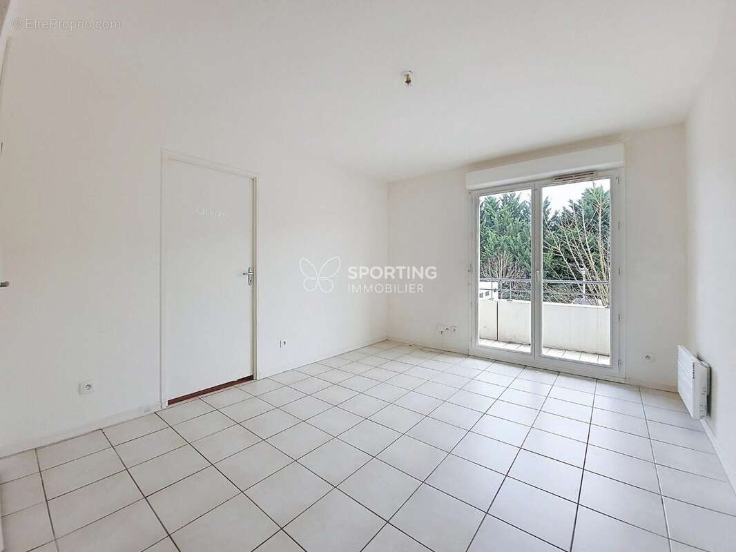 Appartement à PINEUILH