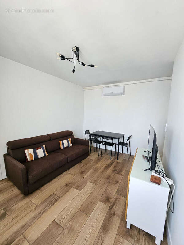 Appartement à AUBERVILLIERS