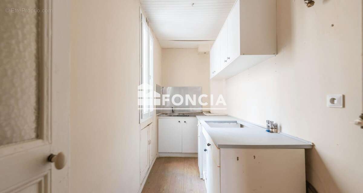 Appartement à PARIS-17E
