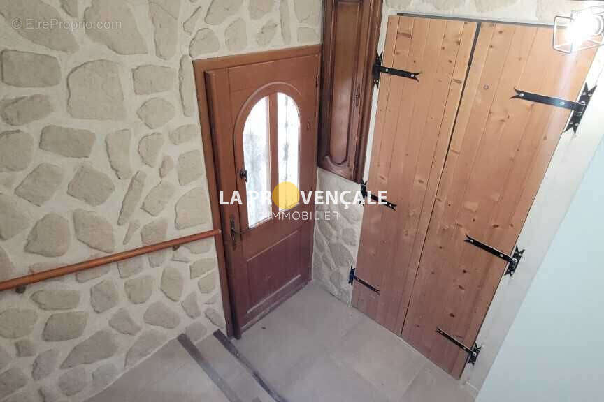 Appartement à GREASQUE