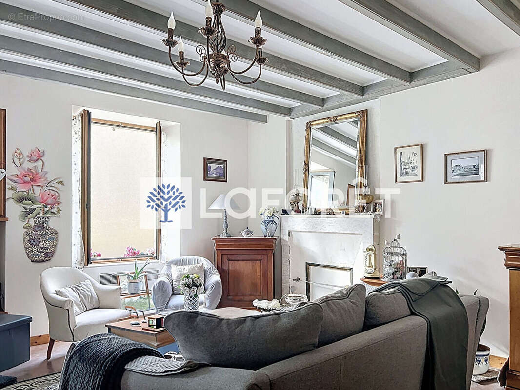 Maison à ASSAIS-LES-JUMEAUX