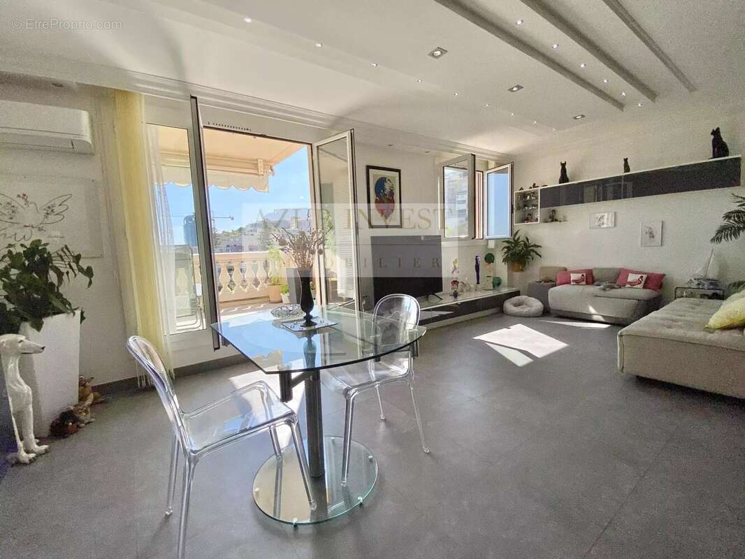 Appartement à ROQUEBRUNE-CAP-MARTIN