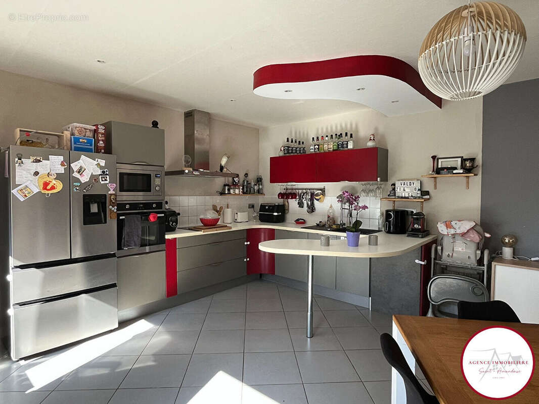 Maison à SAINT-GEORGES-DE-POISIEUX