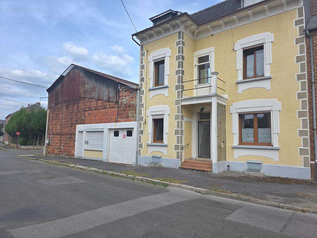 Maison Hirson 6 pièce(s) 150 m2 - photo 2