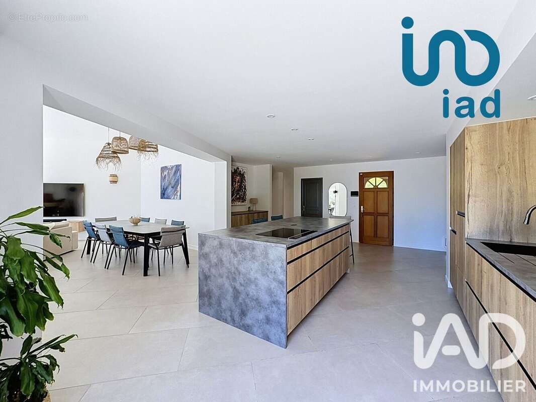 Maison 159 m² à Peaugres  - photo 7
