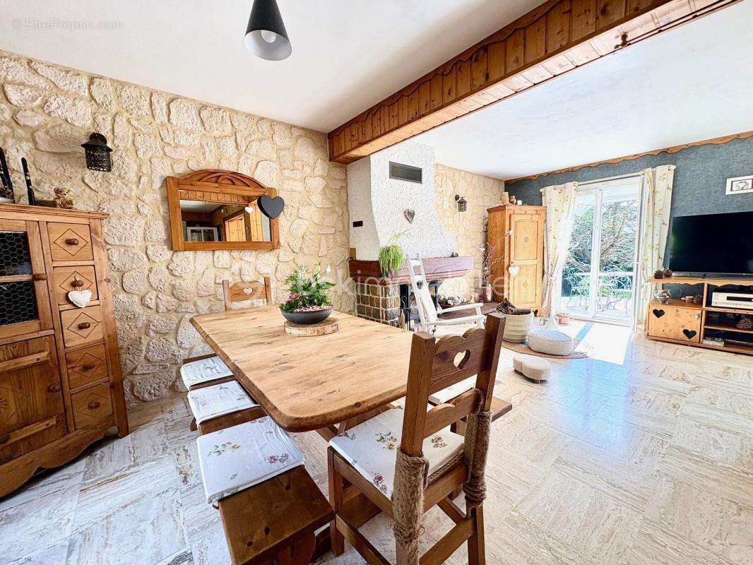 Maison à MARCOUSSIS