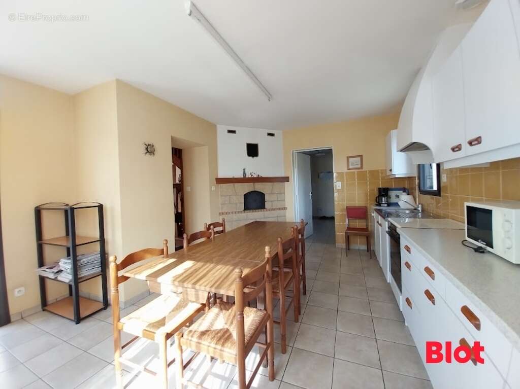 Maison 153 m² à Coesmes  - photo 7
