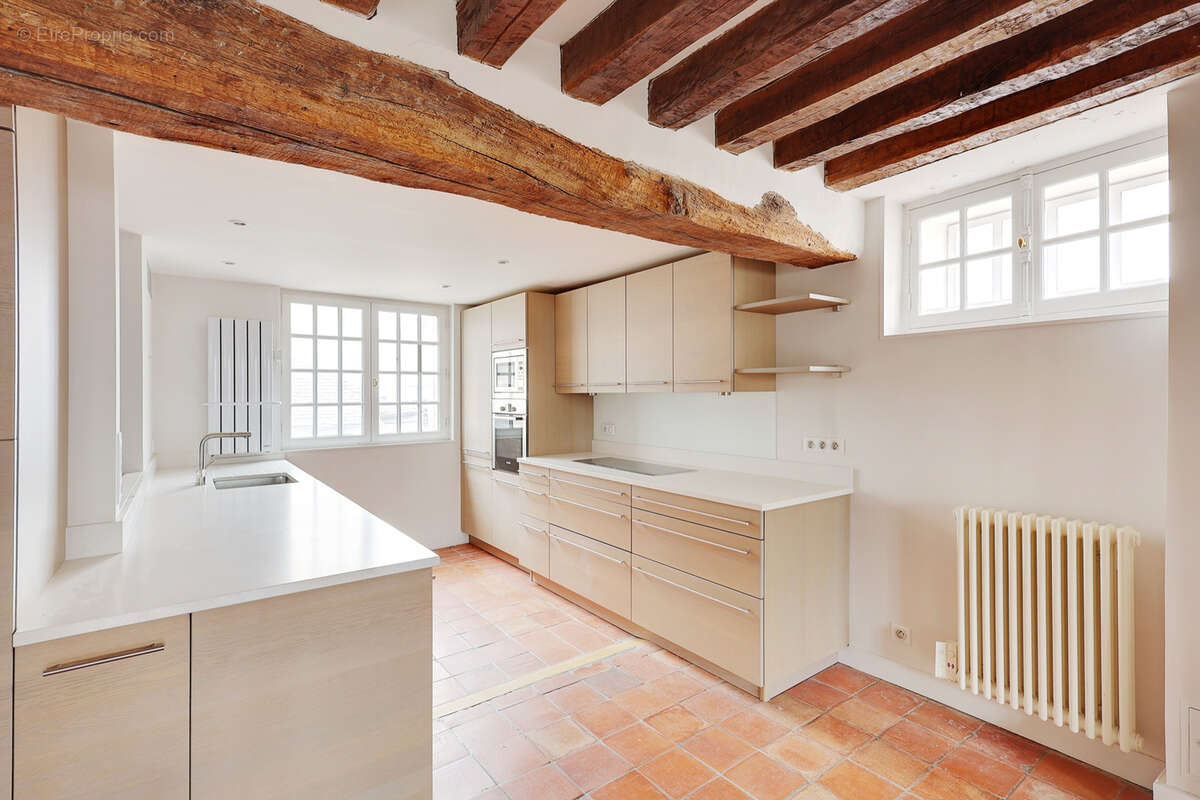 Appartement à PARIS-4E