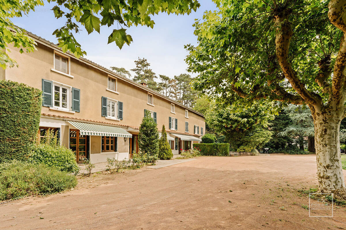 Maison à CHARBONNIERES-LES-BAINS