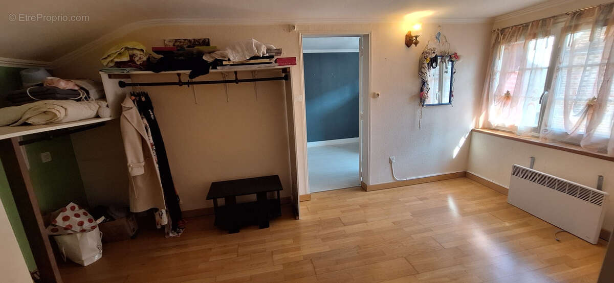 Maison 90m2 environ,au pied des commerces,3 chambres,bureau,garage,atelier,grange,cave,terrain 190m2 - photo 10