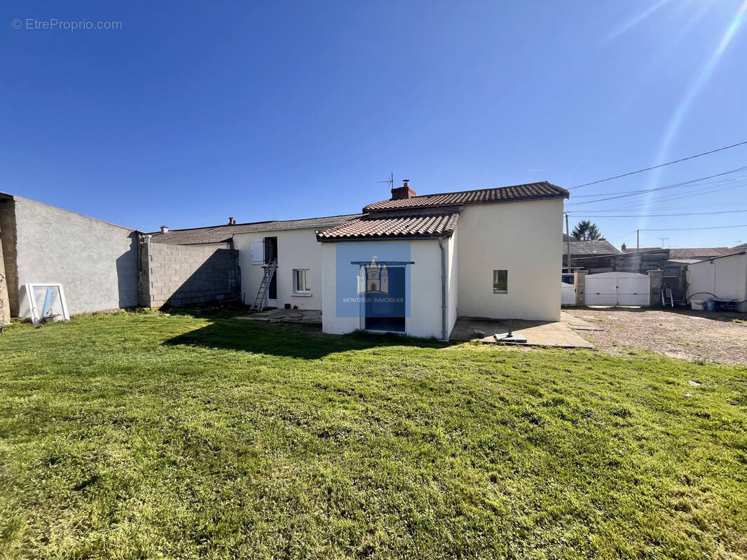 Maison à ANTOIGNE