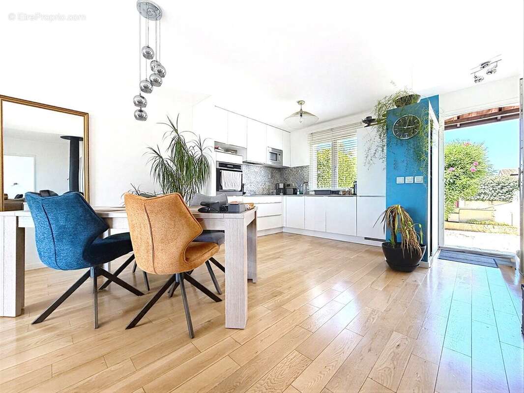 Appartement à CASTELNAU-LE-LEZ
