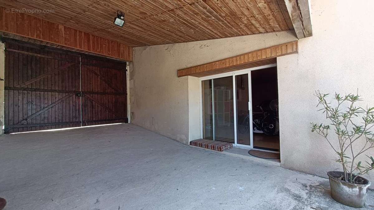 Maison à NEUVILLE-DE-POITOU