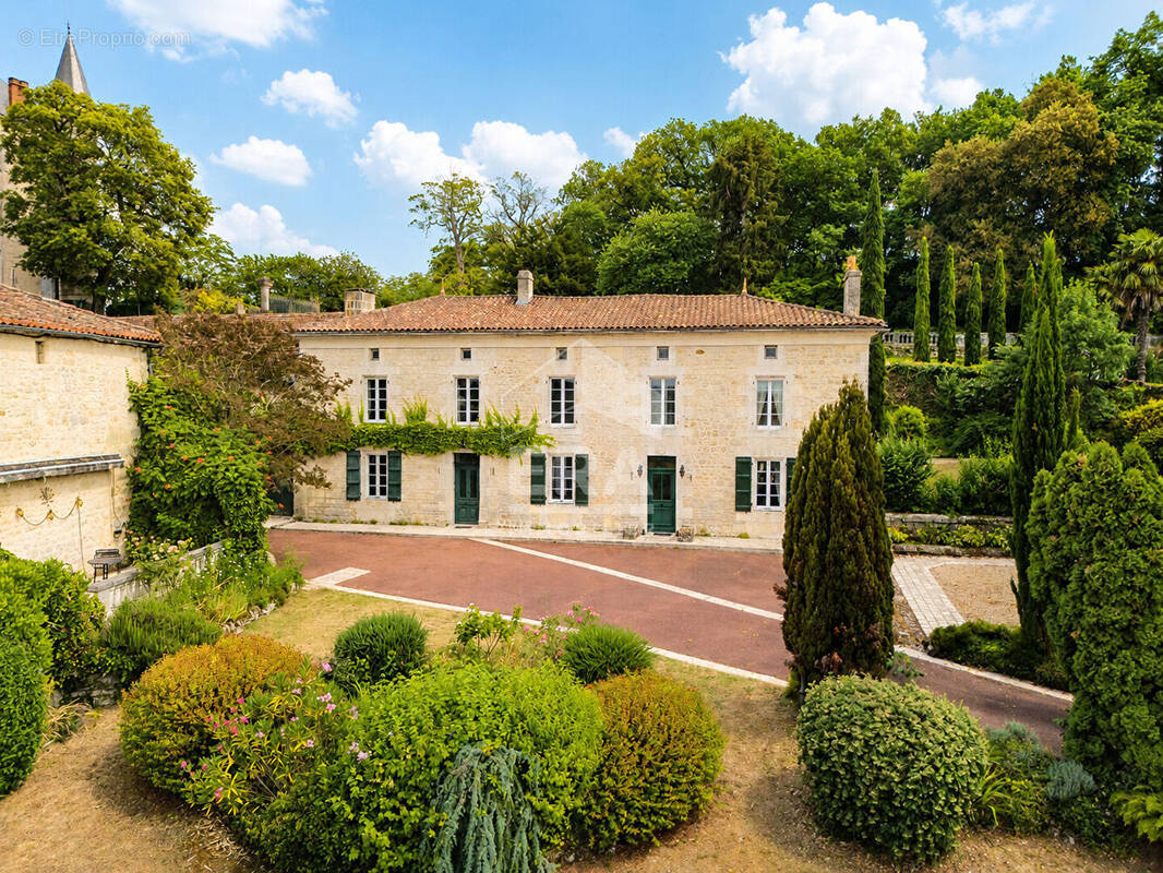 Autre à MOUTHIERS-SUR-BOEME