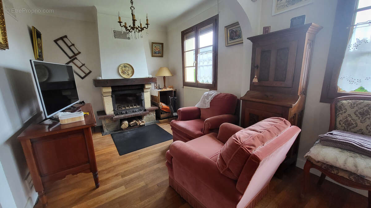 Maison à LA BONNEVILLE-SUR-ITON