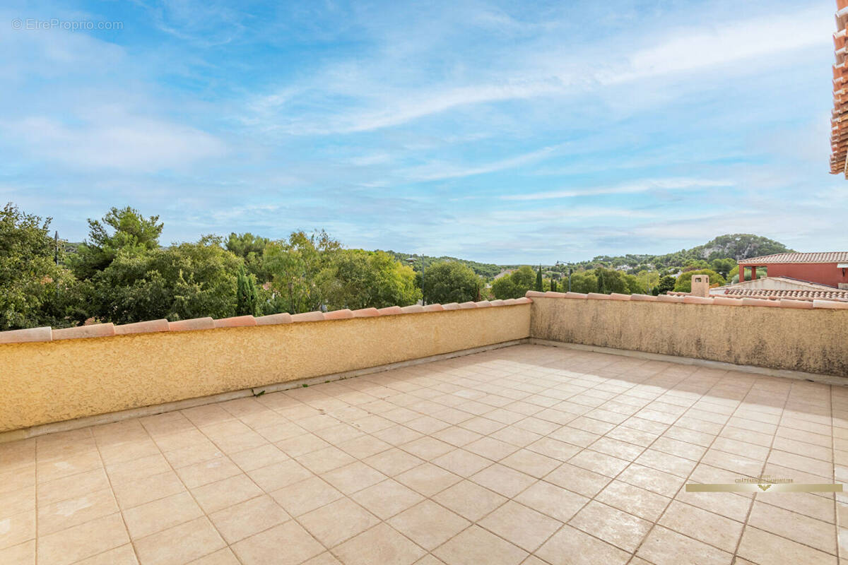 Maison à ENSUES-LA-REDONNE