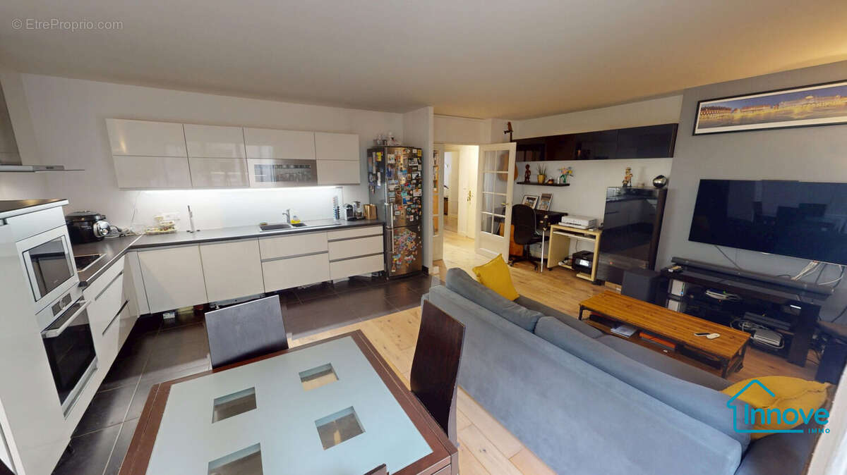 Appartement à PARIS-14E