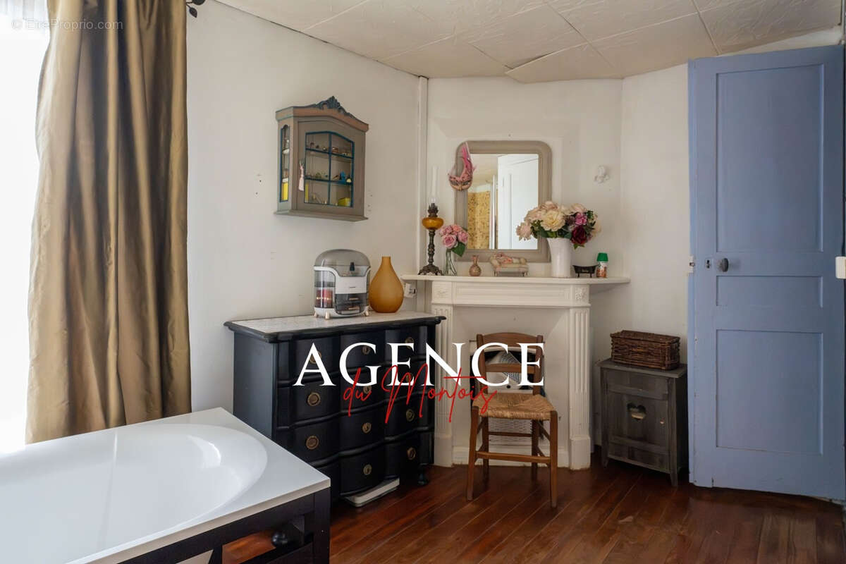 Maison à DONNEMARIE-DONTILLY