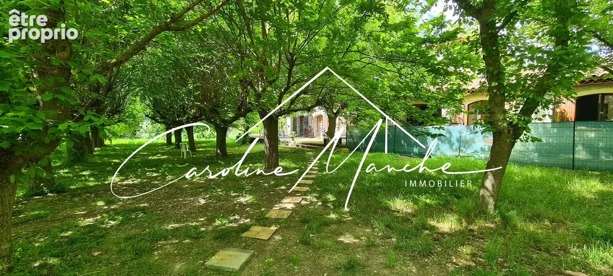 A vendre à Trets - Propriété de 300m² sur magnifique terrain de 6 500m² - photo 8
