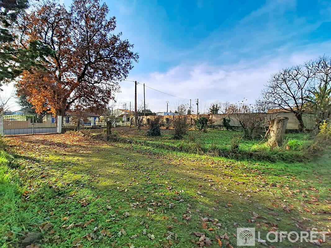 Terrain à CUBZAC-LES-PONTS