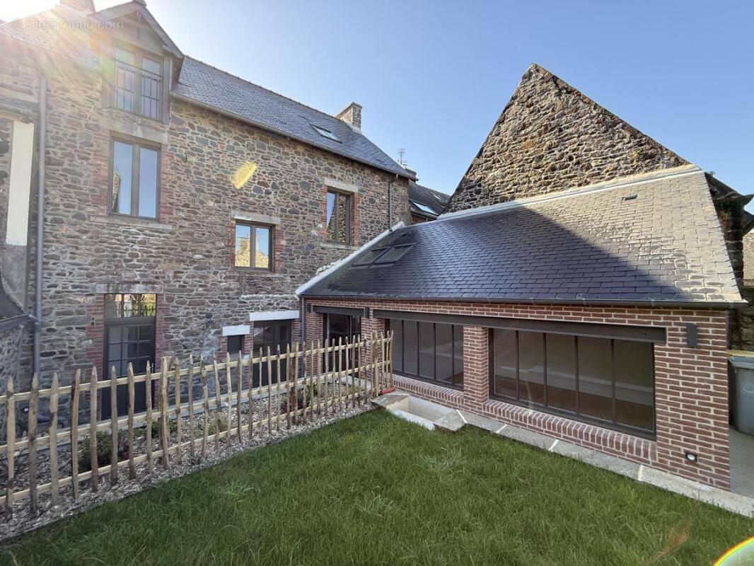 Maison à SAINT-SULIAC