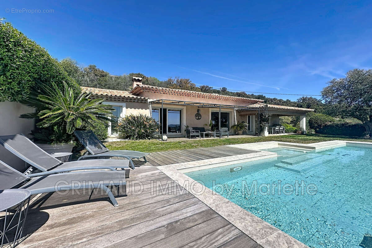 Maison à PLAN-DE-LA-TOUR