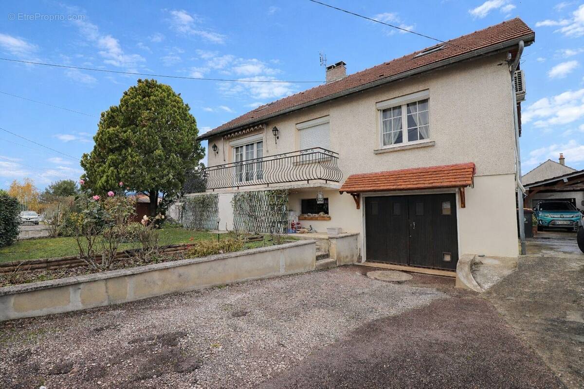 Maison à GURGY